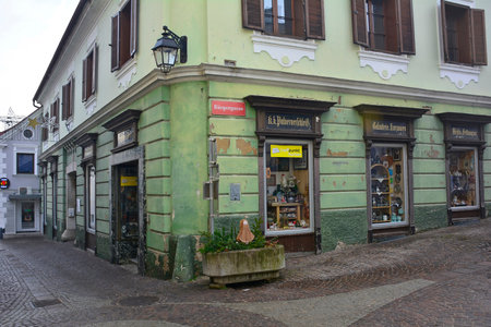 Feldkirchen in Karnten, Austria - December 26th 2022. A quiet backstreet in Feldkirchen in Karnten on Boxing Day, Carinthia, Austriaのeditorial素材