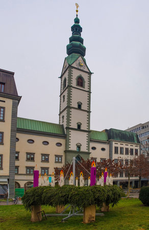 Klagenfurt am Worthersee, Austria - December 25th 2022. Christmas Day in Domplatz square in the historic centre of Klagenfurt, Carinthia, Austria. The 16th century cathedral is in the centreのeditorial素材