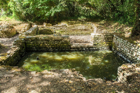 Part of the Great Cistern, a water well or cistern, in Butrint Archaeological Park, within Butrint National Park, southern Albania. Dating from the 5th-6th century. A UNESCO World Heritage Siteの写真素材