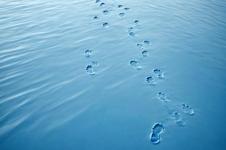 Footprints on the water surface, close-up of photo.の写真素材