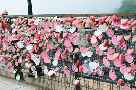 Penang,Malaysia - May 11,2016 : "Love Lock" at the open air observation deck of the Penang Hill Food Centreのeditorial素材