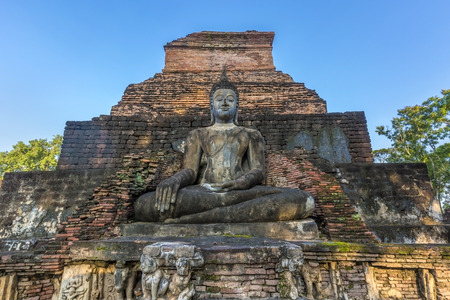 Ruined Ancient Buddha Statue, Sukhothai Thailandの写真素材