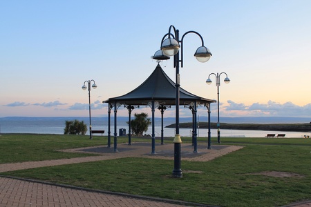 Pagoda by the seaの素材