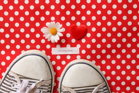 A daisy and a love heart