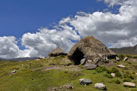 Andean landscape with shelter type shelter, made of stone, mud and straw. Huancayo, Peruの写真素材