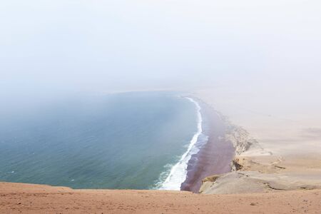 Beautiful view from the viewpoint of Isthmus II, in Paracas, from where you can see the beach and the horizon. Ica-Peruの写真素材