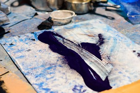 Plastic artist painter working in workshopの写真素材