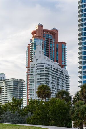 Tall building with United States windowsの写真素材