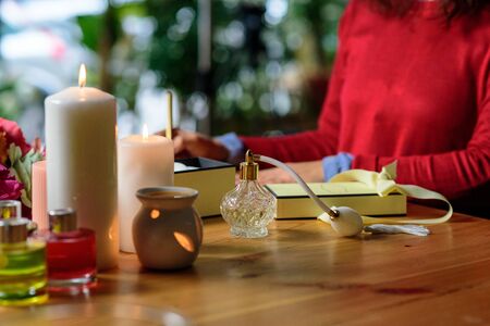 Preparing gift in perfume shopの写真素材