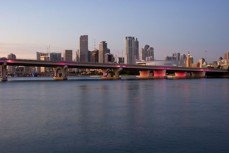 MacArthur Causeway and Miami Bayfront Skyline at Dawn の写真素材