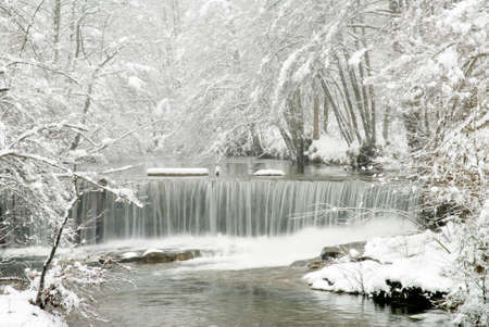 Snowy landscape of the Bayas river. Gorbeia Natural Park, Alava, Basque Country, Spainの写真素材