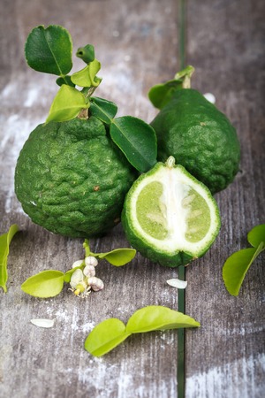bergamot on wood backgroundの写真素材