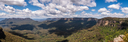 Panoramic view of the Blue Mountains from Echo Point at Katoomba in New South Wales, Australiaの写真素材