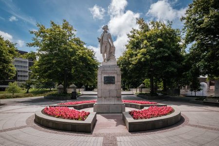 Christchurch, New Zealand - December 25th 2022: A statue of the explorer James Cook stands in Victoria Square in Christchurch, New Zealand. Cook was the first man to circumnavigate New Zealand in 1769のeditorial素材