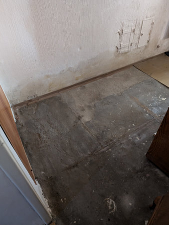 wet wall interior in the very old houseの写真素材