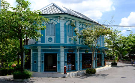 June 3 2021, Nonthaburi, Thailand : Landscape of vintage building at Chomchei Cafe The Memory Gallery, famous attraction in Thailand.のeditorial素材