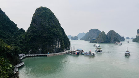 December`-17-2022 : Ha Long Bay , Vietnam : boat sightseeing around the islands on  Ha Long Bay.のeditorial素材