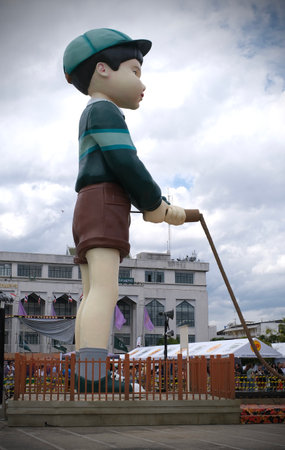 June 28 2025, Bangkok, Thailand : The world's largest Squid Game doll Korea series at Lan Khon Mueang, Bangkok.の写真素材