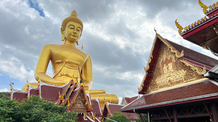 Bangkok, Thailand - September 25 2025 : The giant seated buddha statue at the Wat Paknam Phasi Charoen temple, Famous place in Bangkok.のeditorial素材
