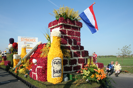 Netherlands,Lisse,march 2016: 
Bloemencorso Bollenstreek is one of the flower parades in the Netherlands and one of the largest editions of the world. The event took place in the end of April, The route starts on Saturday in Noordwijk and ends in the citのeditorial素材