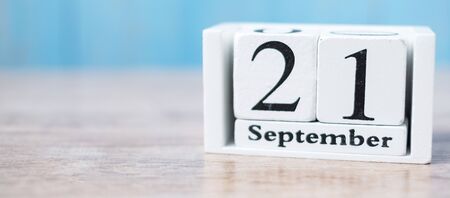 September 21 of white calendar wooden, International Day of Peace and World ALZHEIMERâ S dayの写真素材