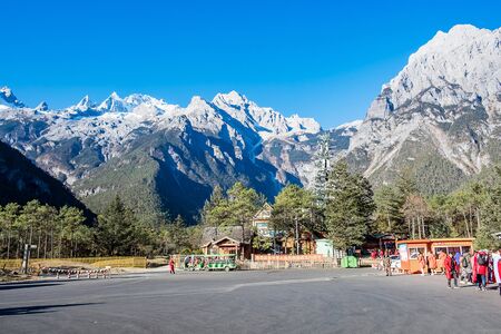 Beautiful of Blue Moon Valley, landmark and popular spot for tourists attractions inside the Jade Dragon Snow Mountain (Yulong) Scenic Area, near Lijiang Old Town. Lijiang, Yunnan, Chinaのeditorial素材