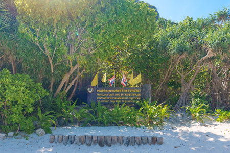 Maya Bay beach on Phi Phi island, Krabi, Thailand. a part of the Mu Ko Poda, or Poda Group Islands, under the administration of Hat Nopharat Thara Mu Ko Phi Phi National Parkの写真素材