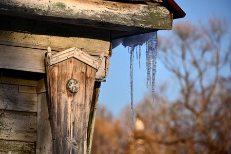 Icicles hangの写真素材