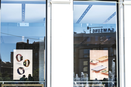 Barcelona, Spain - May 4, 2016: Apple store under the watchful eye of Samsung in the center of Barcelonaのeditorial素材