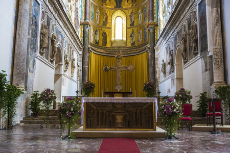 Altar of the cathedral of Cefalu, of style called Sicilian Romanesque, in Sicily, Italyのeditorial素材