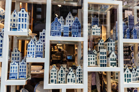 Amsterdam, Netherlands - September 9, 2018: Souvenir shop with miniatures of old traditional leaning houses in Amsterdam, Netherlandsのeditorial素材