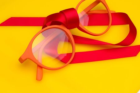 Colors and glasses to see far and near, to read; Giving health is a very good option for specific...