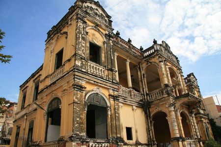 Colonial building in Phnom Penh Cambodiaの写真素材