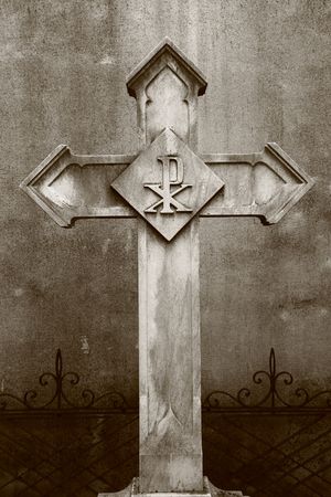Cross on a graveの写真素材