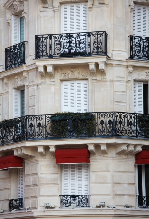 Closeup of a house in the typical Parisian architecture の写真素材