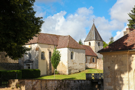 Castle in the historic town of Semur en Auxois in Burgundy, France.のeditorial素材