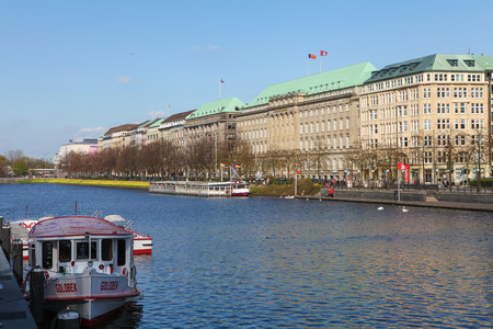 HAMBURG, GERMANY - APRIL 20, 2010: Boat at the artificial lake Binnenalster in the center of Hamburg, Germany.のeditorial素材