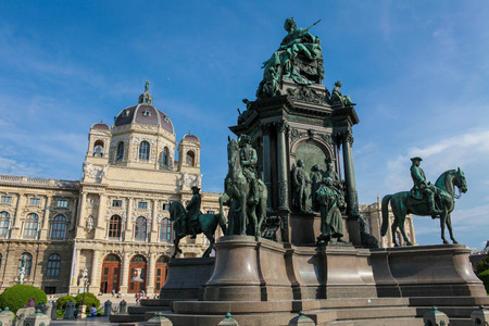 VIENNA, AUSTRIA - MAY 28, 2010: Statue of Maria Theresa in front of the Kunsthistorisches Museum or KHM in Vienna, Austria.のeditorial素材