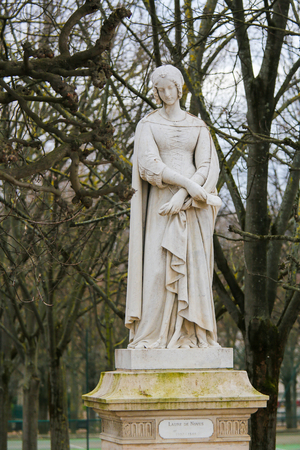 Statue of Laura de Noves (1310â1348), the wife of Count Hugues de Sade, in the Jardin du Luxembourg, Paris, Franceの写真素材