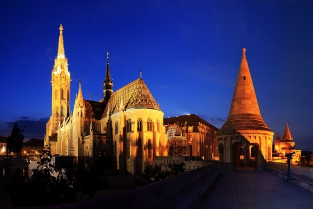Matthias Church and Fisherman s bastion in Budapest at nightの写真素材
