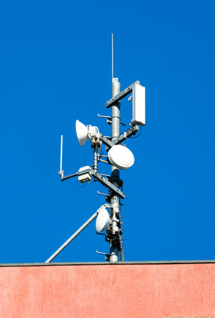 Microwave transmitter antennas on rooftop
