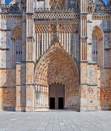 The main Portal and entrance of the Batalha Monastery  Masterpiece of the Gothic and Manueline  Portugal  UNESCO World Heritage Site のeditorial素材