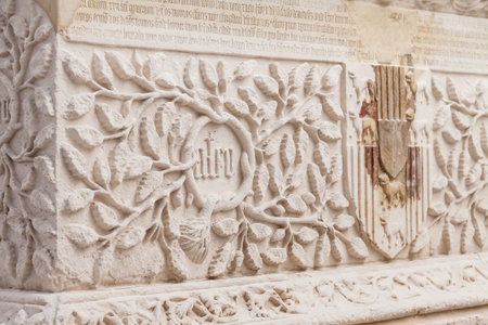 Santarem, Portugal. September 11, 2015: Close-up of the very ornate Gothic tomb of Dom Pedro de Menezes and wife. Santo Agostinho da Graca church. 14th / 15th century Mendicant and Flamboyant Gothic.のeditorial素材