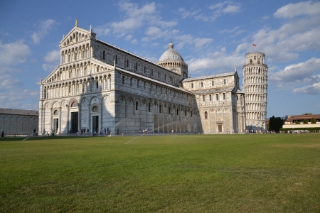 Duomo and Leaning Tower of Pisaのeditorial素材