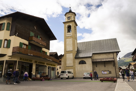 LIVIGNO, ITALY - AUGUST 1: Tourists shopping on the streets of duty-free area on 1 August 2016 in Livigno, Italy.のeditorial素材
