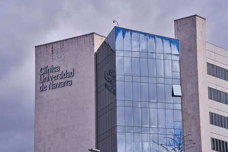 Views of the University Clinic of Navarra in the hospital area