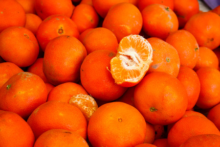 Closeup of oranges sold on the market in Israelの写真素材