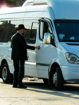 Jerusalem Israel April 16, 2018 Unknown people walking in the street of the Old city of Jerusalem on afternoonのeditorial素材