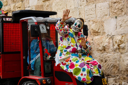 Jerusalem Israel May 10, 2018 The celebrations of the Middle Kingdom of the Golden Tooth Festival at the Old city of Jerusalem, View of the procession to Jaffa Gate in the eveningのeditorial素材