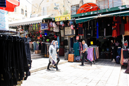 Jerusalem Israel May 28, 2018 View of unknowns people walking in David street in the muslim quarter at the Old city of Jerusalem in the morningのeditorial素材